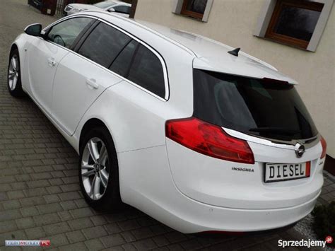 Vozidlo je v bohatej výbave: OPEL INSIGNIA 2,0 CDTI KOMBI model 2012 Starogard Gdański ...