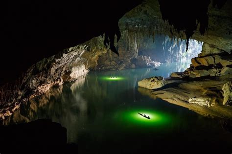 He Kayaked Through The Worlds Largest River Cave This Is What He Saw