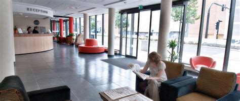 Hôtels proches de future inn jazz club, bristol: FUTURE INN BRISTOL hotel | 1/2 Price with Hotel Direct