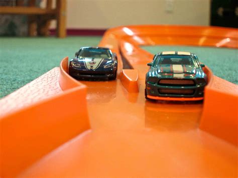 june 2013 hot wheels race tracks 68 71