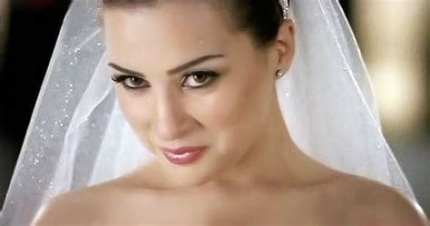 شاهد الجميلة مي عزالدين بفستان الزفاف آخر جمال موقع العرب اسرار عربية Secrets