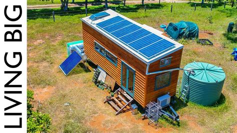 Amazing Off The Grid Tiny House Has Absolutely Everything