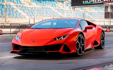 Lamborghini Huracan Evo цена и характеристики фотографии и обзор