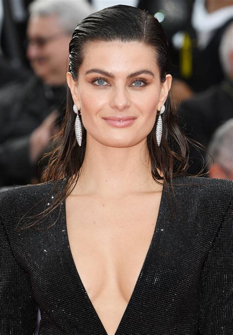 Cannes Fashion Brazilian Model Isabeli Fontana Wows In Frontless Gown