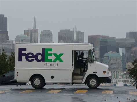 Does Fedex Deliver On Holidays 2024 - Pris Catrina