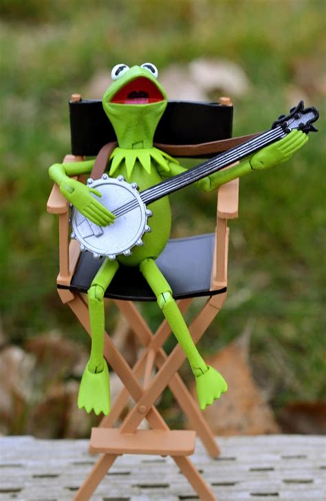 Kermit Frog Muppet Toy Banjo Playing Sitting Chair