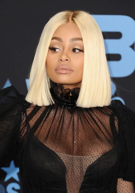blac chyna suffers nip slip at bet awards truth be told about celebrities