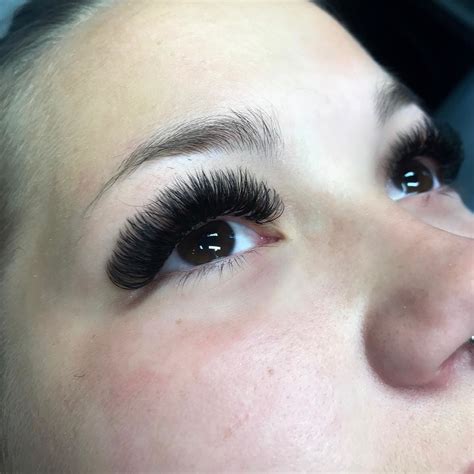 volume lash goals by lashedbyjessicalee 😍 using faux mink bold x50 0 03 and 0 05 mm diameter