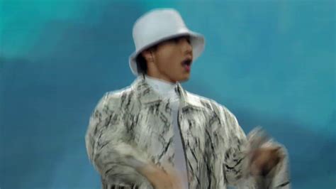 Năm 2012, sơn tùng quyết định thi tuyển vào nhạc viện tphcm, một trong những ngôi. SƠN TÙNG MTP - CHẠY NGAY ĐI - 11.11.2019 @Lazada Supershow Live stage - YouTube