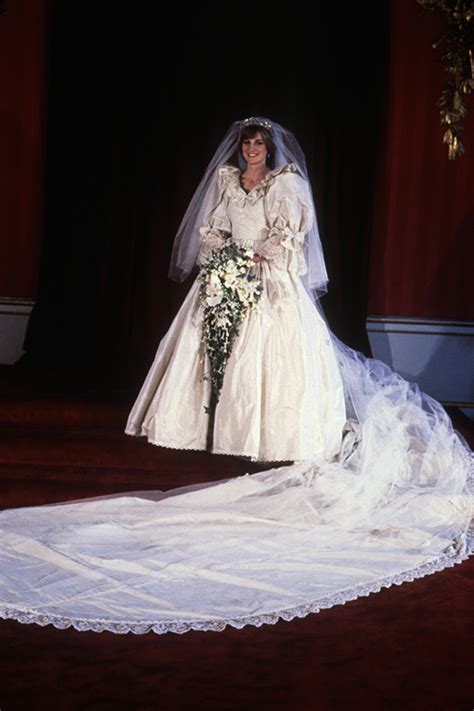 13 Of The Most Iconic Royal Wedding Dresses Elle Canada