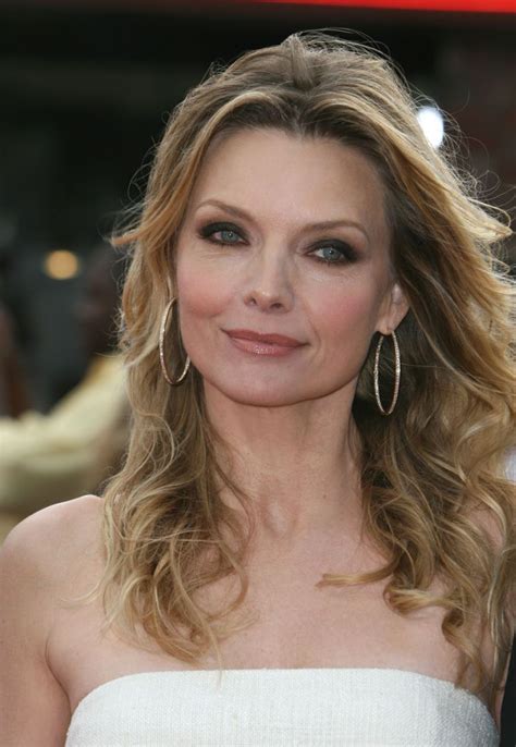 Michelle Pfeiffers Biography Wall Of Celebrities