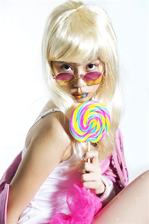 Retro Japanese Costume Looks Candy Girl Photo Shoot