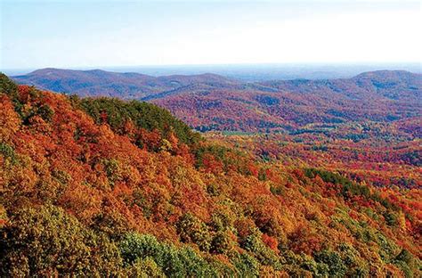 10 Unique Ways To See Fall Foliage Blue Ridge Mountains Natural