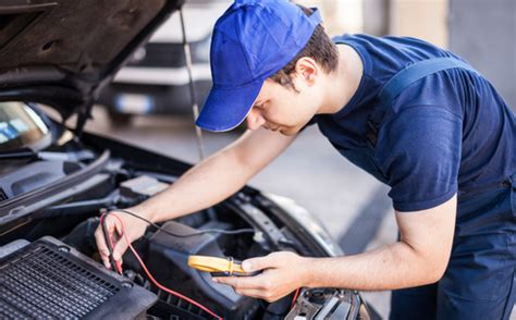 Mechanic Vs Auto Electrician How Do You Know Where To Take Your Car