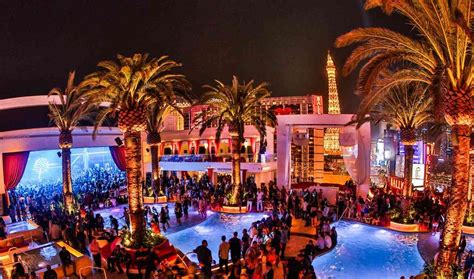 In fact, that is just what this sprawling desert metropolis is all about. The Best Rooftop Bars in Las Vegas | Hard rock hotel las ...