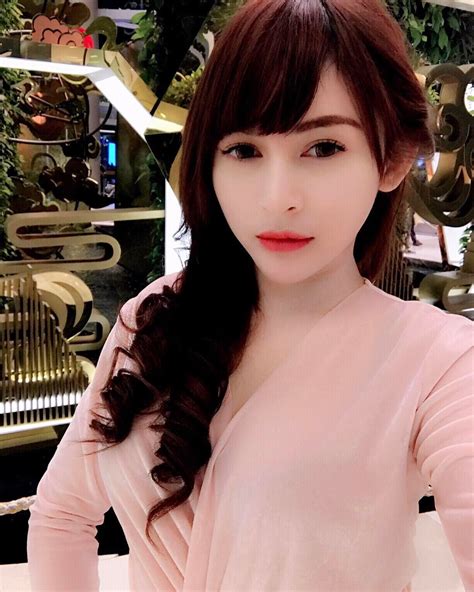Winny Putri Lubis Sexy Pics 2017 Part 4