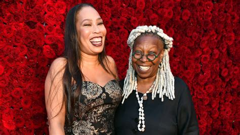 Discovernet Whoopi Goldbergs Grandchildren Are Grown Up And Gorgeous