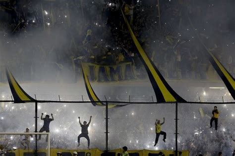 The neighbourhood dynamic that defines clubs renders the football culture there completely. NEWS: Boca Juniors - River Plate 15.05.2015