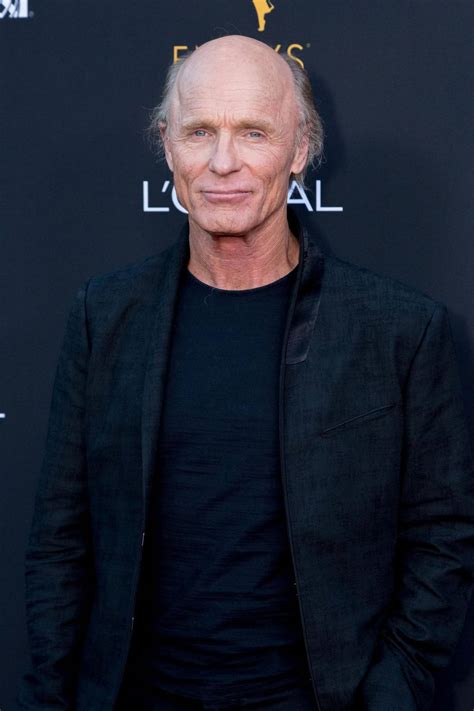 Download American Actor Ed Harris In Black Outfit Portrait Shot