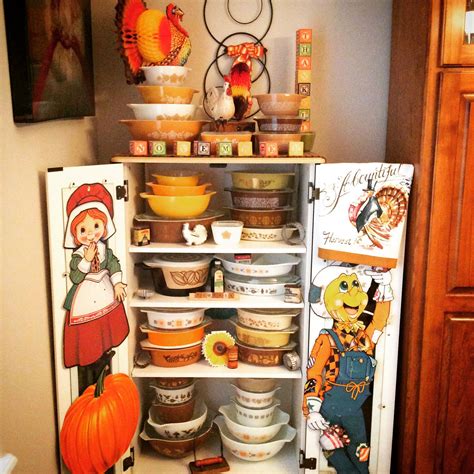 Find out which traditional recipes weren't served at the first thanksgiving celebration. Thanksgiving 2015 - Vintage Pyrex | Pyrex display, Vintage ...