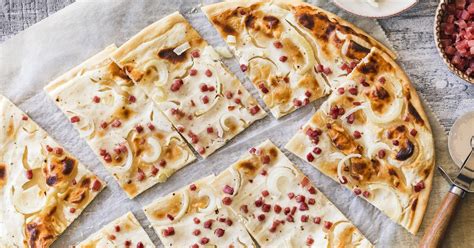 Mit unserem Rezept kannst du den besten Flammkuchen ganz einfach selber