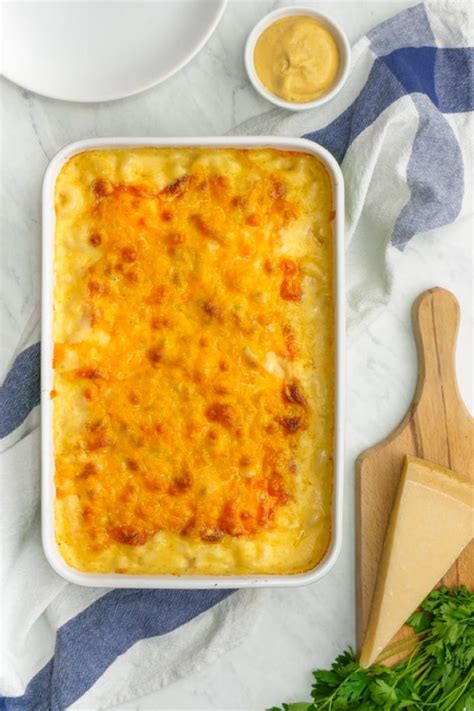 Ironically, it wasn't one of those foods that i begged for as a kid, but have fallen in love with as an adult. Creamy Mac and Cheese Casserole - Easy Peasy Meals