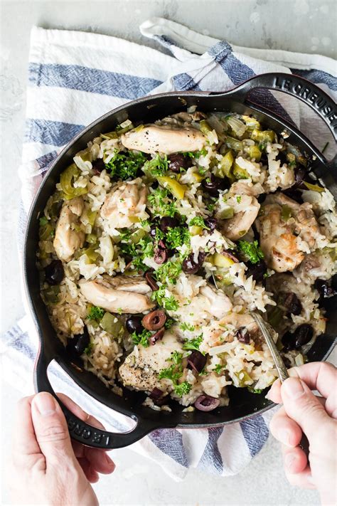 Chicken, because i'd rather eat beef. Mediterranean Baked Chicken and Rice - Foodness Gracious
