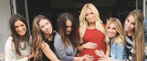 Paulina Gretzky Gets The Cutest Baby Shower T