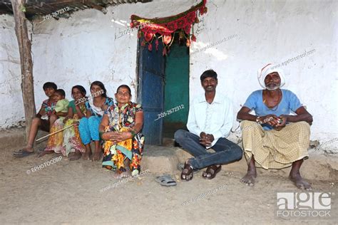 Pardhi Tribe People Sitting Outside Home Ganeshpur Yawatmal District In Maharashtra In India