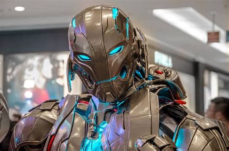 Impressive Ultron Cosplay For Avengers Age Of Ultron — Geektyrant