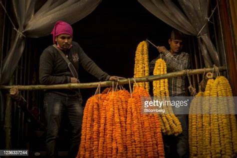 Marigold Garland Photos And Premium High Res Pictures Getty Images