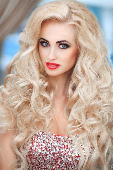 For other uses, see blond (disambiguation) and blonde (disambiguation). Fun Blonde