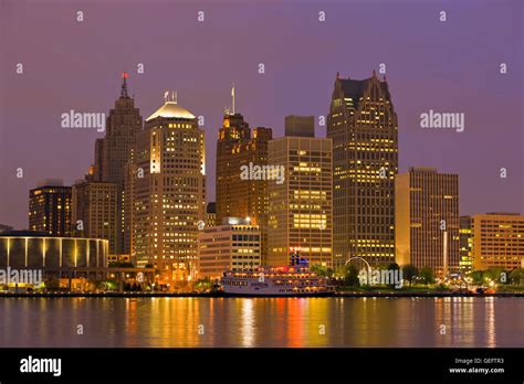 Geographytravelcanadamichigandetroitskyline Detroit Citymichigan