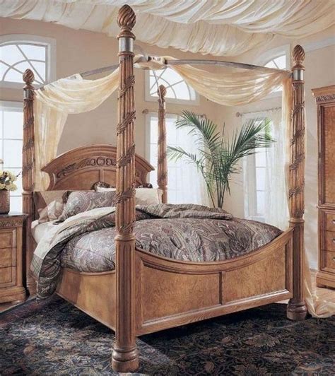 The cost of these romantic canopy beds is major merit because they come with low price tags despite their abundant benefits. Romantic Canopy Bed Ideas | Canopy bedroom sets, Canopy ...