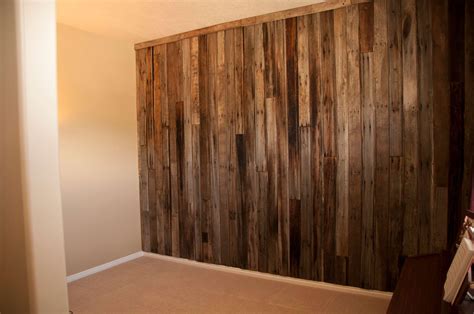 10 Inspiring Barnwood Walls In A Room Gallery Barn Board Wall