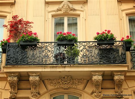 Use with 8 flower pots or coco liner roll. 12 Fantastic French Window Boxes in Paris: Photo Post ~ My ...