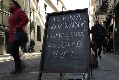 Precio del dólar hoy en argentina. 'Blue' o 'cuevas', la jerga del dólar que resurge con la ...