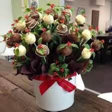 Cake pops with christmas decoration in the basket. Cake pops bouquet on Pinterest | Cake Pop Bouquet, Cake Pop and Pink Cake Pops