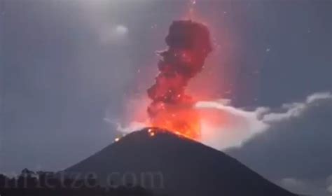 Strong Eruption Of Sangay Volcano Changes Night Into Day And Buries