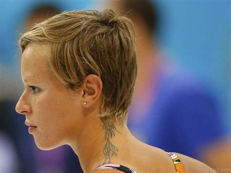 A native of mirano, in the province of venice, she holds the women's 200 m freestyle world record (long course), and won a gold medal at the 2008 beijing olympics. THE HUNTER: FEDERICA PELLEGRINI