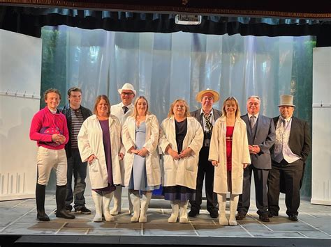 Review Here Come The Ladies With Another Triumph For Horncastle Theatre Company
