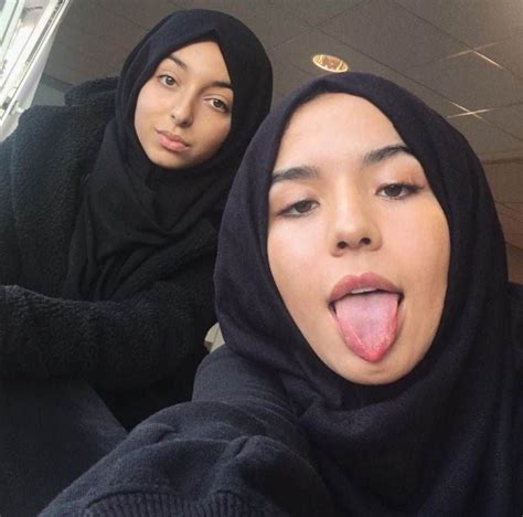 pin by goksel on hızlı kaydetmeler in 2022 gaya sporty wanita berlekuk gaya hijab