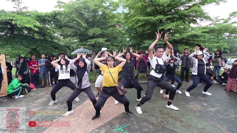 KPOP RANDOM PLAY DANCE IN PEKANBARU, INDONESIA - Road to ...