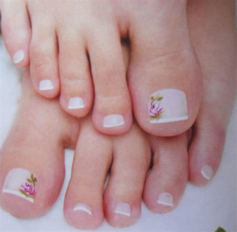 Las uñas decoradas en los pies siempre se mantienen en tendencia, aunque muchas chicas necesitan inspiración para como decorar las uñas de los pies. Los MEJORES Diseños de Uñas Decoradas para Pies 2020 / 2020