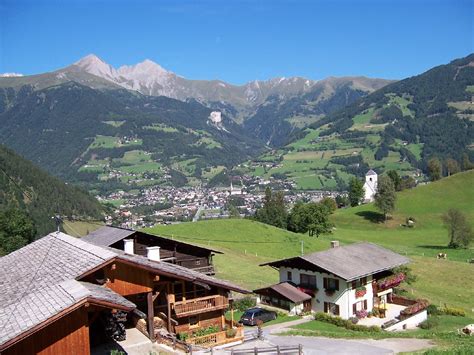 Matrei in osttirol ist eine stadt im bezirk lienz in österreich. Matzenhof *** | Bauernhof mit Gästehaus in Matrei Osttirol ...