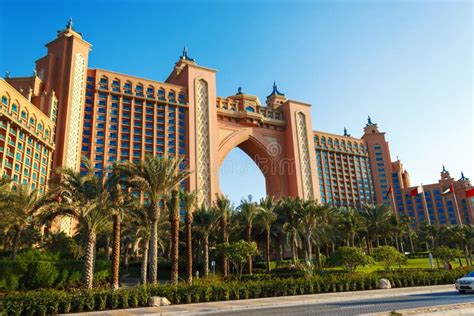 Dubai Uae November 2014 Atlantis The Palm Dubai Luxury Hotel