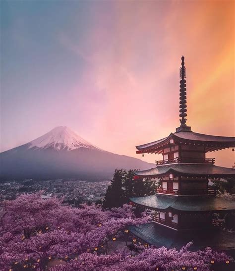 These beautiful photos of Japan, these mountains, these 