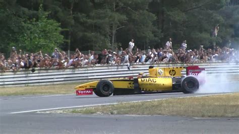 Onboard with robert kubica in singapore as he moves up through the pack in 2010 for more f1® videos, visit www. Robert Kubica tor Poznań 2010 HD - bączki ( N-Gine Renault ...