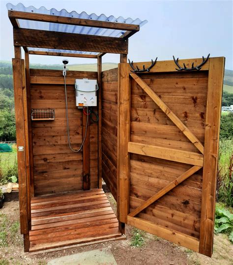 Tiny House Cabin Cabin Life Outdoor Bathrooms Outdoor Kitchen Outdoor Baths Outhouse