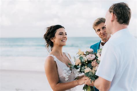 Byron Beach Elopement Dan And Belinda Belongil Beach Wedding